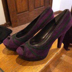 *$5 CLEAR THE CLOSET SALE* Nine West purple suede platform heels